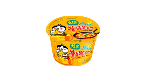 Лапша Ю.Корея Самянг Хот Чикен Рамен Кватро Чиз острая курица в соусе 4 сыра 145гр 1/40